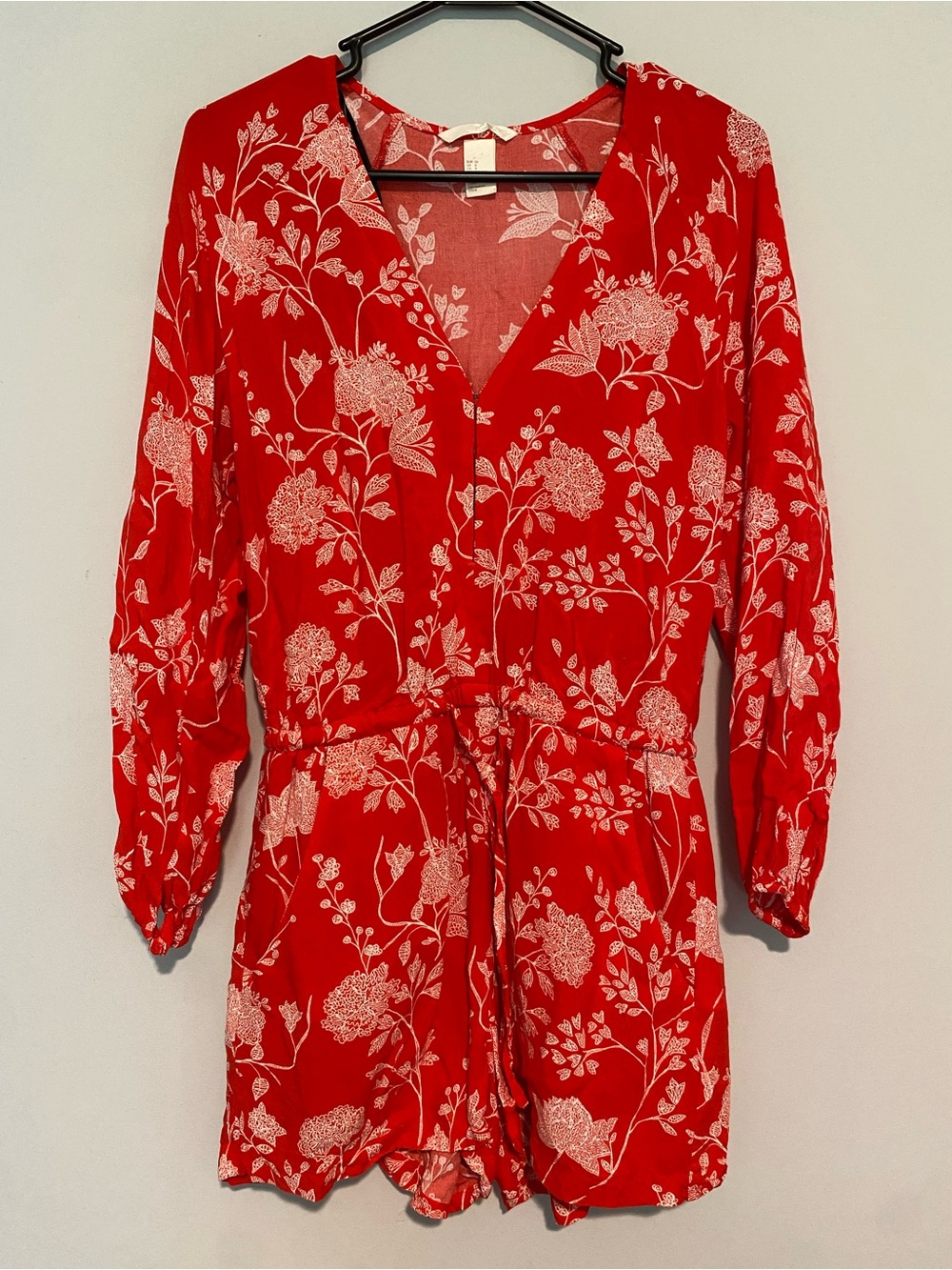 H&M Red & White Floral Long Sleeve V-Neck Romper Size US 8 Drawstring Waist